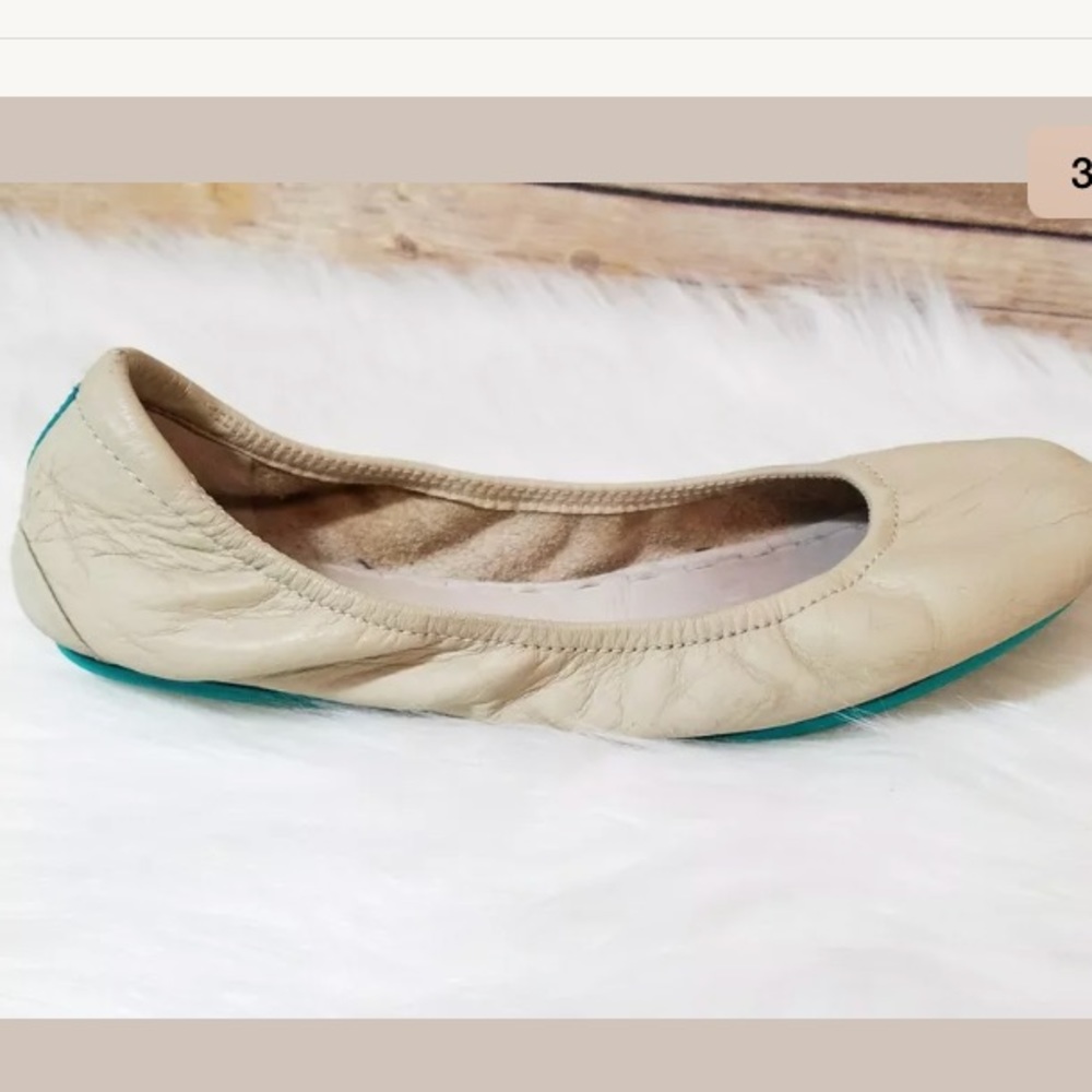 ISO- not for sale! Looking for a left shoe only!